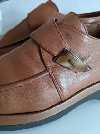Zapatos marrones niña