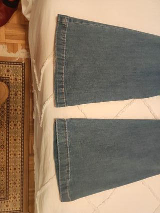 Pantalones vaqueros campana mujer
