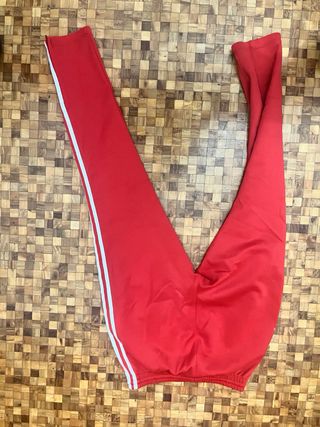 Pantalón chándal Adidas rojo