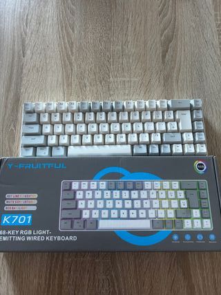 Teclado Gamer RGB Light 68 Teclas