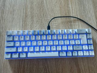 Teclado Gamer RGB Light 68 Teclas