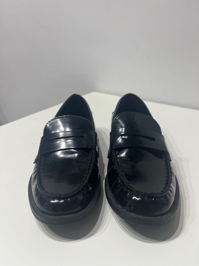Mocasines Zara charol negros