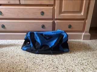 Bolsa de deporte Pony azul y negra