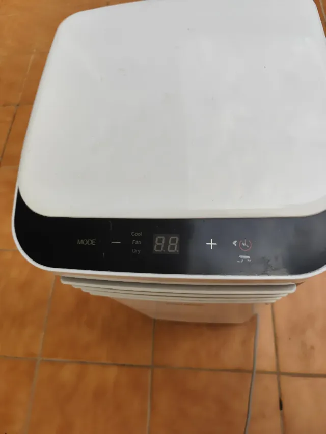 Aire Acondicionado Portátil Comfee 2.2 Frigorías