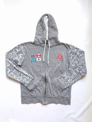 Chaqueta gris con estampado nórdico