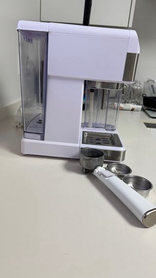 Cafetera Cecotec, como nueva. Semiautomática.