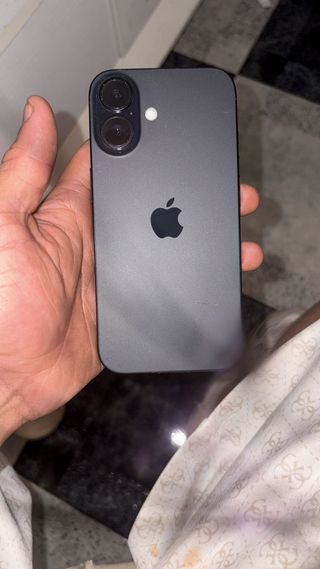 iPhone 16 Gris Oscuro