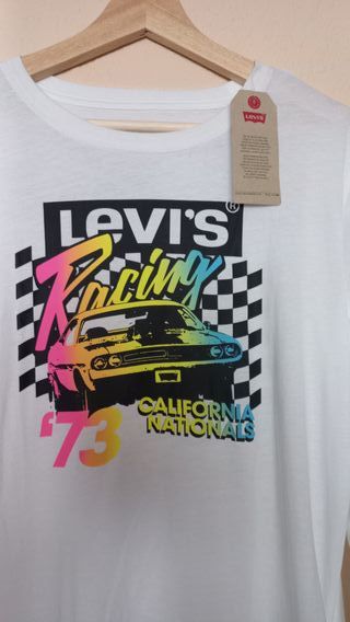 Camiseta Levi's. Manga larga. Talla 16 años/176cm.