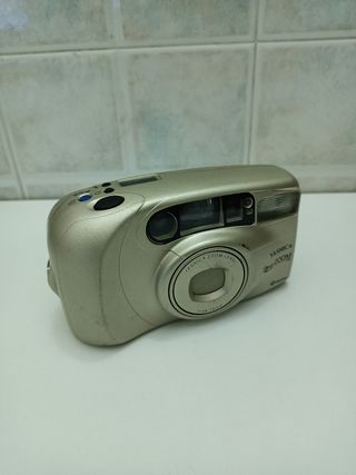 Yashica Zoom 70 Fotocamera funzionante 
