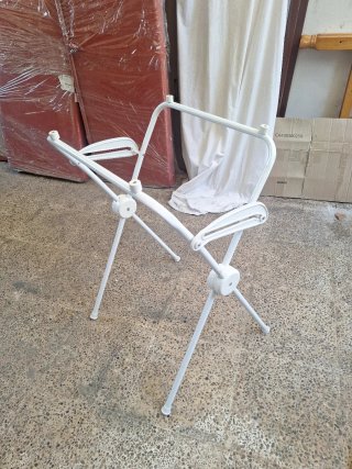 Bañera con soporte plegable y amaca baño