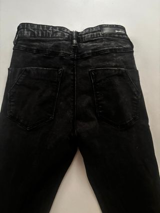 Jeans Skinny Tiro Alto Negros