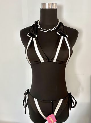 Bikini Negro con Detalles Blancos