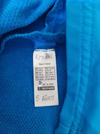 Albornoz azul con capucha 7-8 años