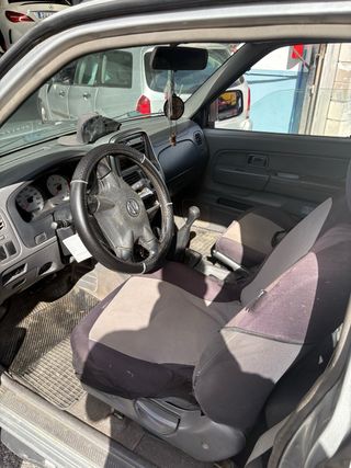Nissan Pick-up 2003
