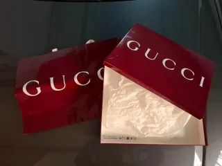 Caja Gucci Roja + bolsa