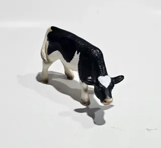 Ternero mamando Schleich