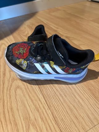 Zapatillas Adidas Niña Flores Talla 27