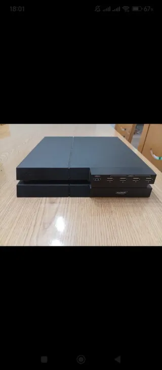 Consola PS4 500GB negra