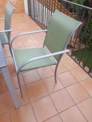 Conjunto mesa + 4 sillas de jardín