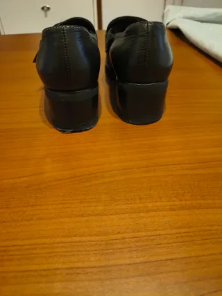 Scarpe donna pelle nera n.38