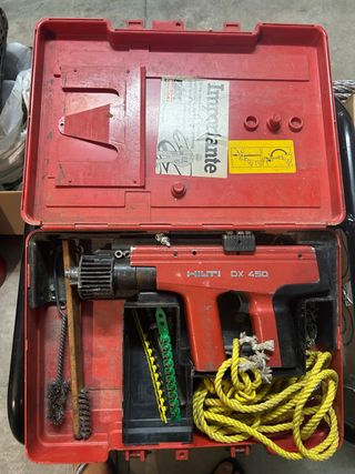 Pistola Clavos Hilti DX 450