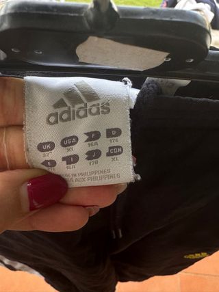 Pantalón Adidas Negro con Rayas Blancas