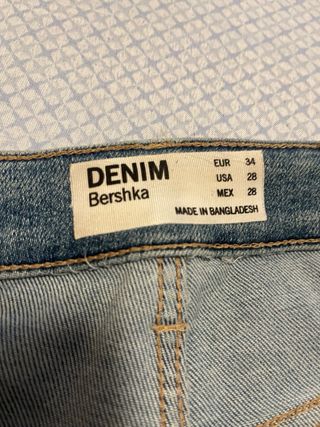 Pantalón vaquero Bershka azul