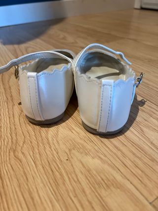 Zapatos niña Sfera beige/dorados talla 28