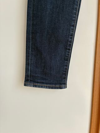 Levis 510 slim fit