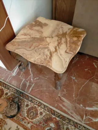 Mesita auxiliar mármol y madera