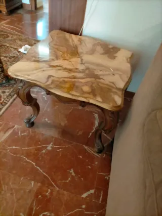 Mesita auxiliar mármol y madera