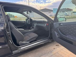 Mercedes-Benz C220 2005