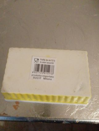 Pirofila in ceramica gialla e bianca