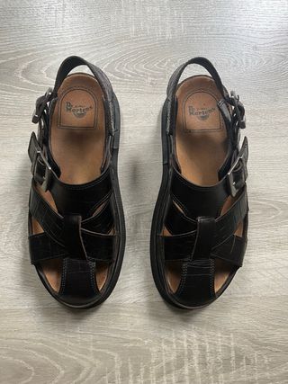Sandalias Dr. Martens Fisherman Negras