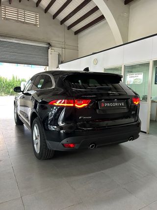 Jaguar F-Pace P250 S