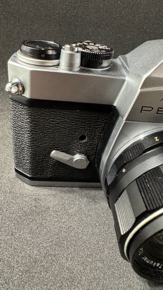 Pentax Spotmatic SP + Super-Takumar 55mm f/2