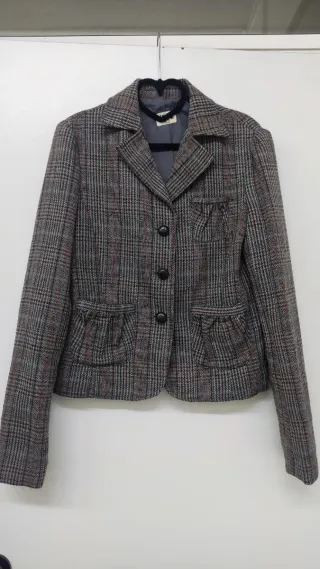 Chaqueta americana cuadros gris y rojo