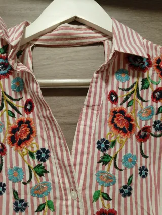 Vestido Zara Rayas Flores Bordadas Largo