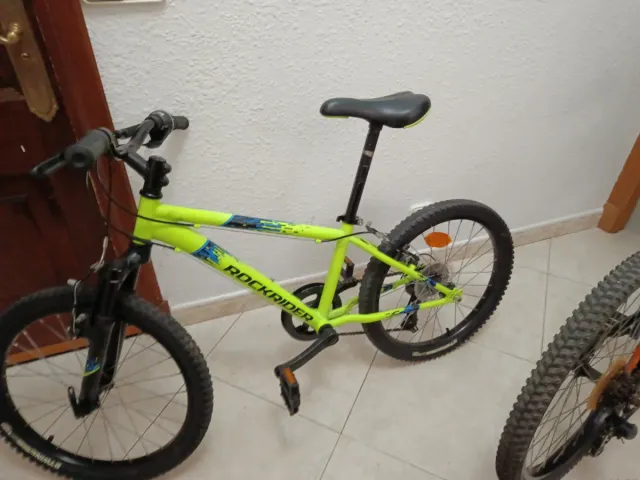 Bicicleta Rockrider verde neón