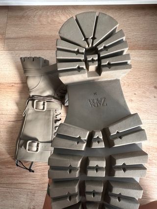 Botas altas militar