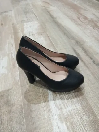 Zapatos de tacón negros Elara