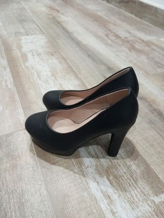 Zapatos de tacón negros Elara