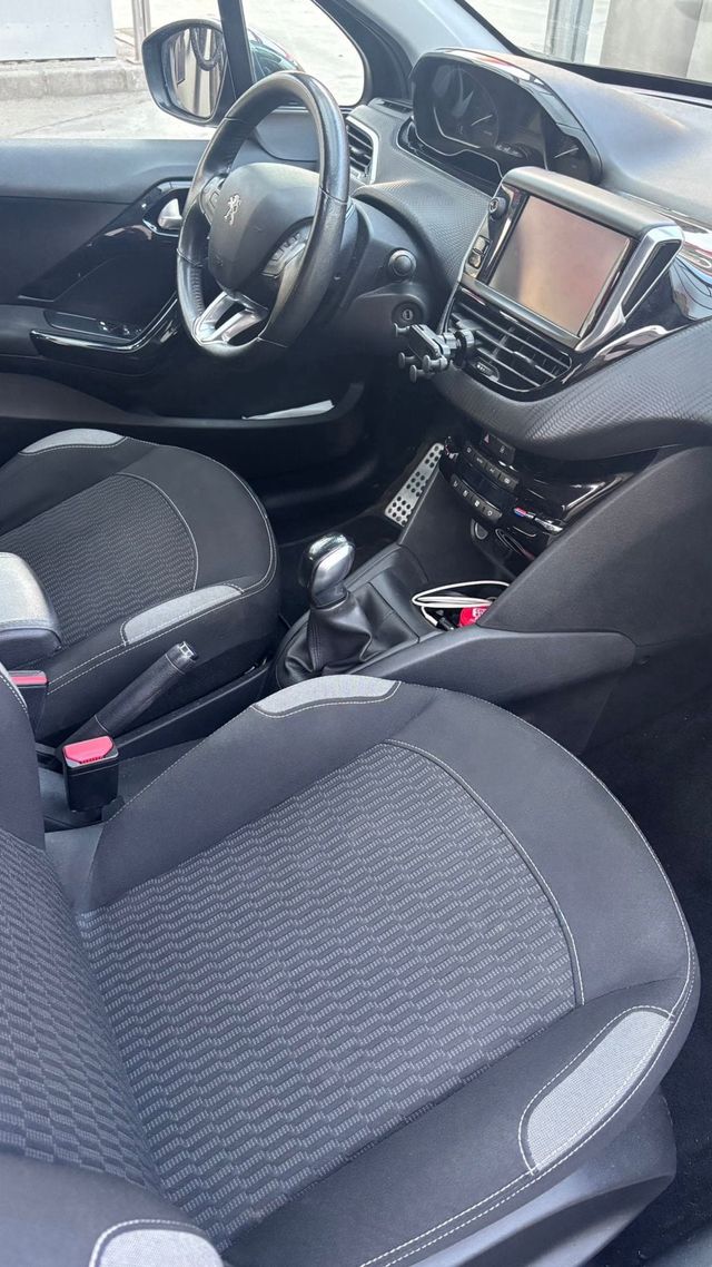 Peugeot 208 Style 110cv