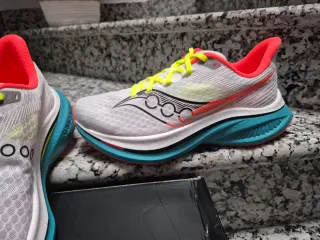 Saucony Endorphin Speed 5 tallas 41 y 42