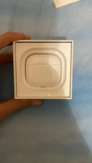 Airpods 4 con ANC nuove senza un graffio