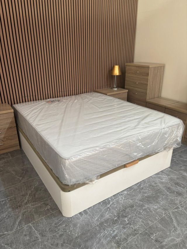 Pacchetto canapé bianco + materasso in memory foam