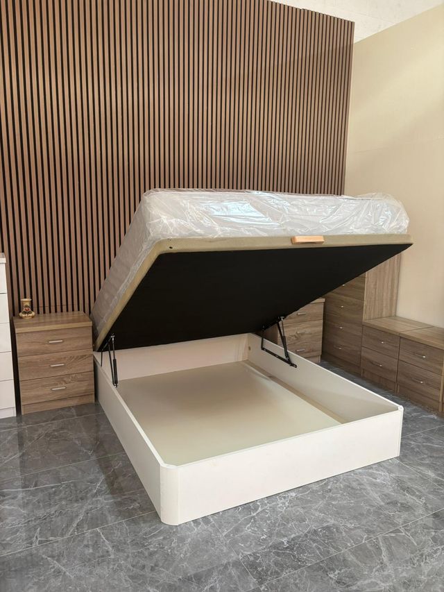 Pacchetto canapé bianco + materasso in memory foam