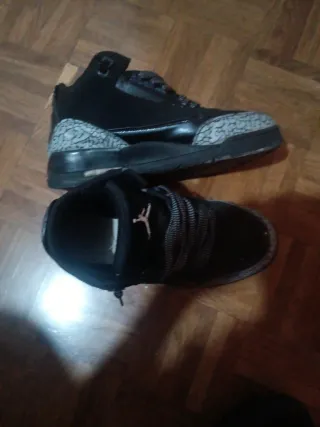 Jordan 3 Negro Gris
