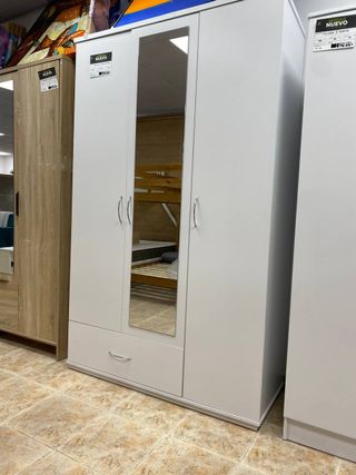 Armario blanco 3 puertas con espejo