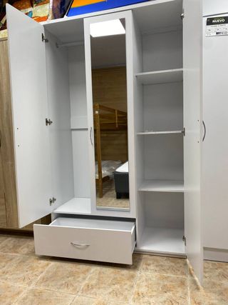 Armario blanco 3 puertas con espejo